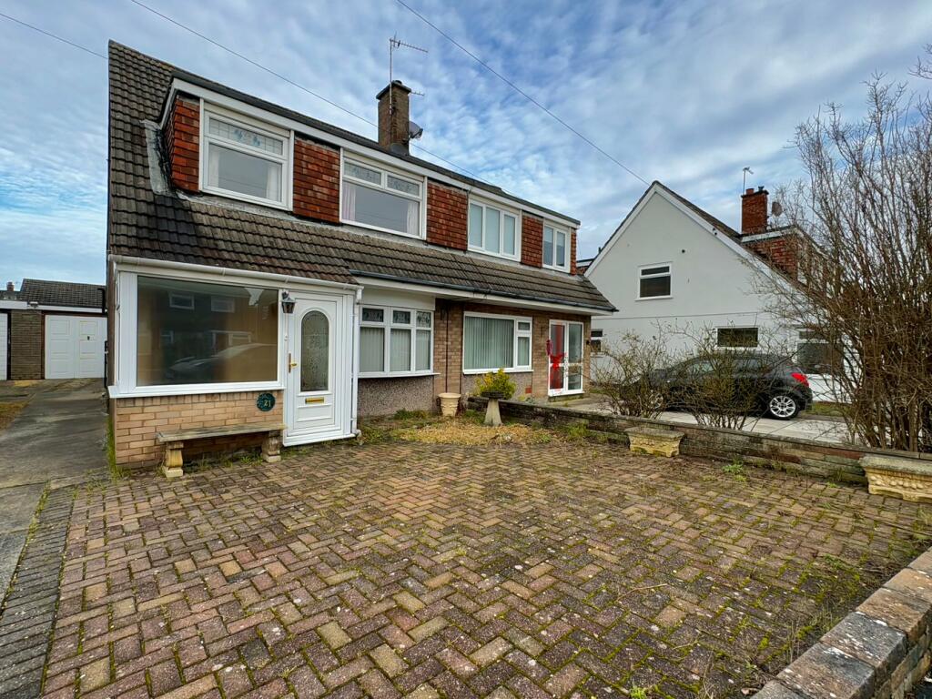3 bedroom semidetached house for sale in Byland Close, Formby
