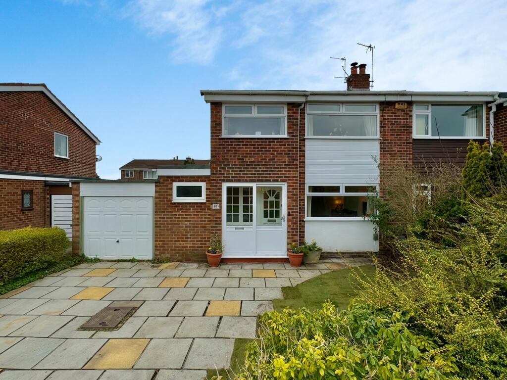 3 bedroom semidetached house for sale in Gardner Road, Formby