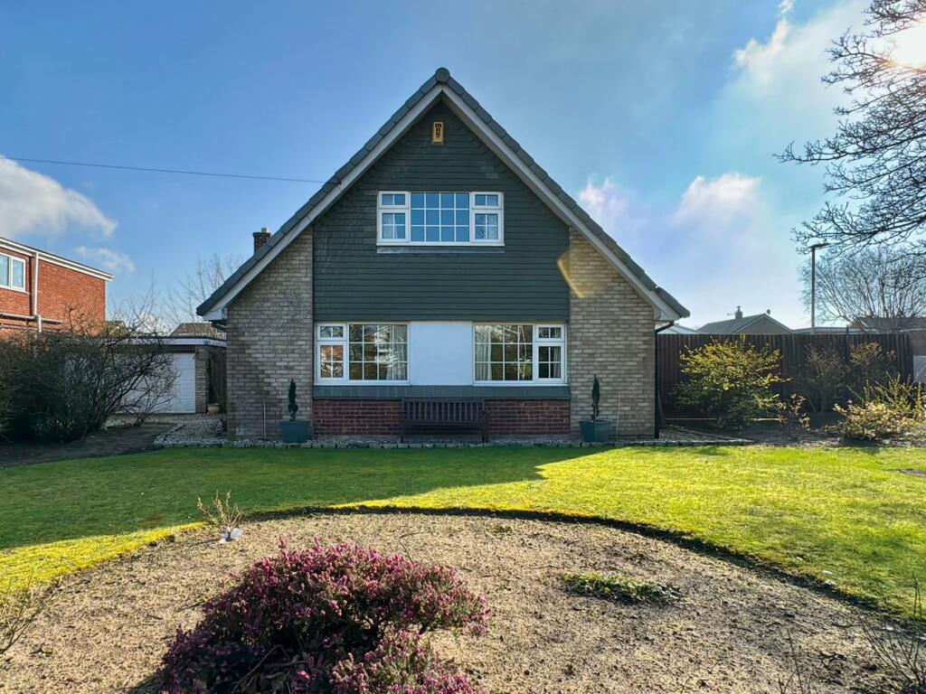 4 bedroom detached house for sale in Wicks Lane, Formby, Liverpool, L37