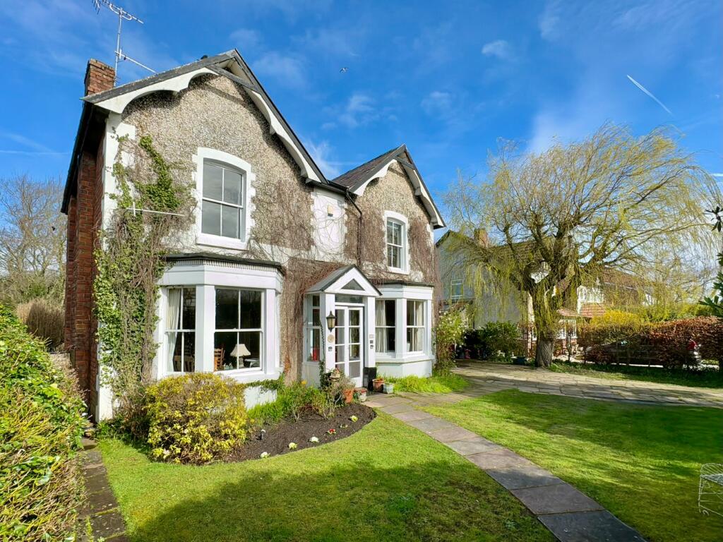 4 bedroom detached house for sale in Piercefield Road, Formby