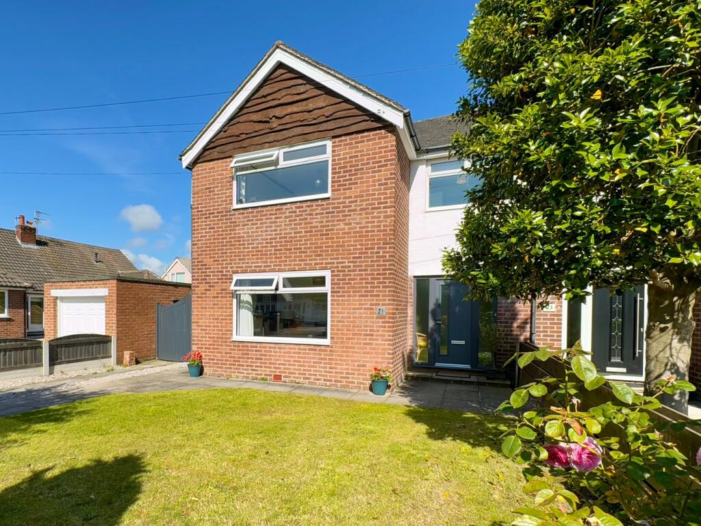 4 bedroom semidetached house for sale in Brooks Road, Formby