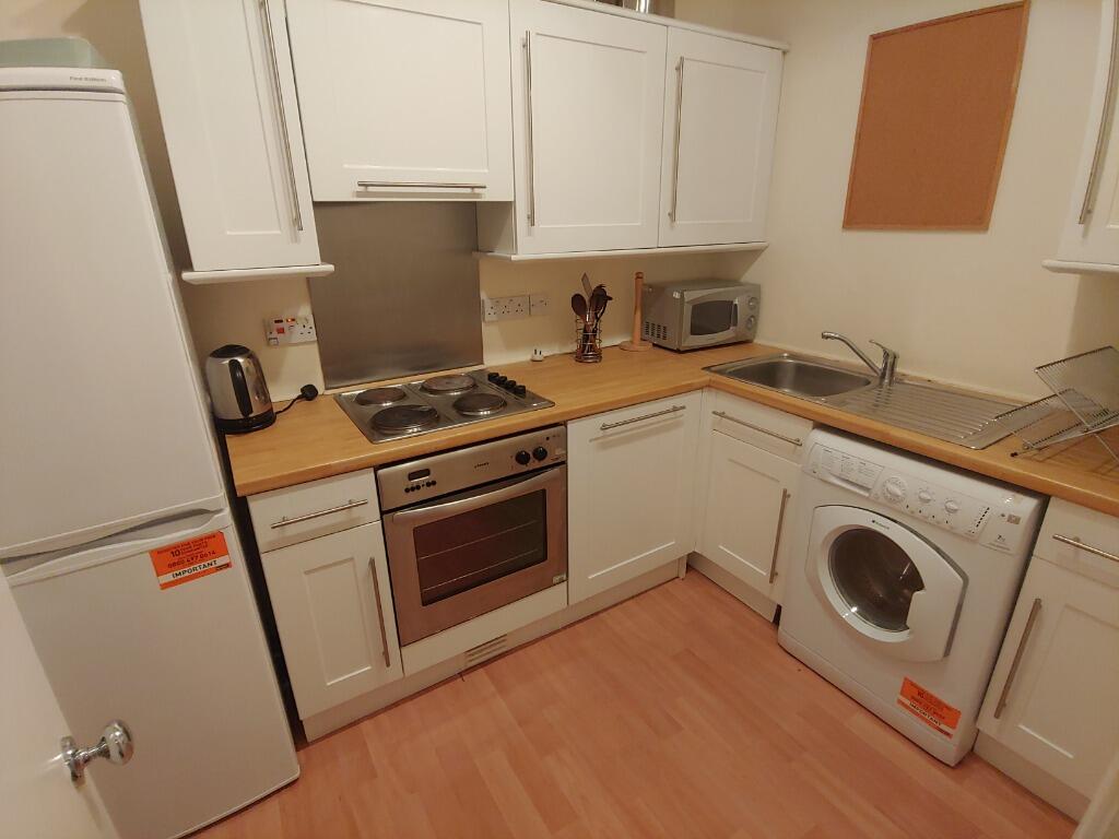3 bedroom flat for rent in Tarvit Street, Tollcross, Edinburgh, EH3