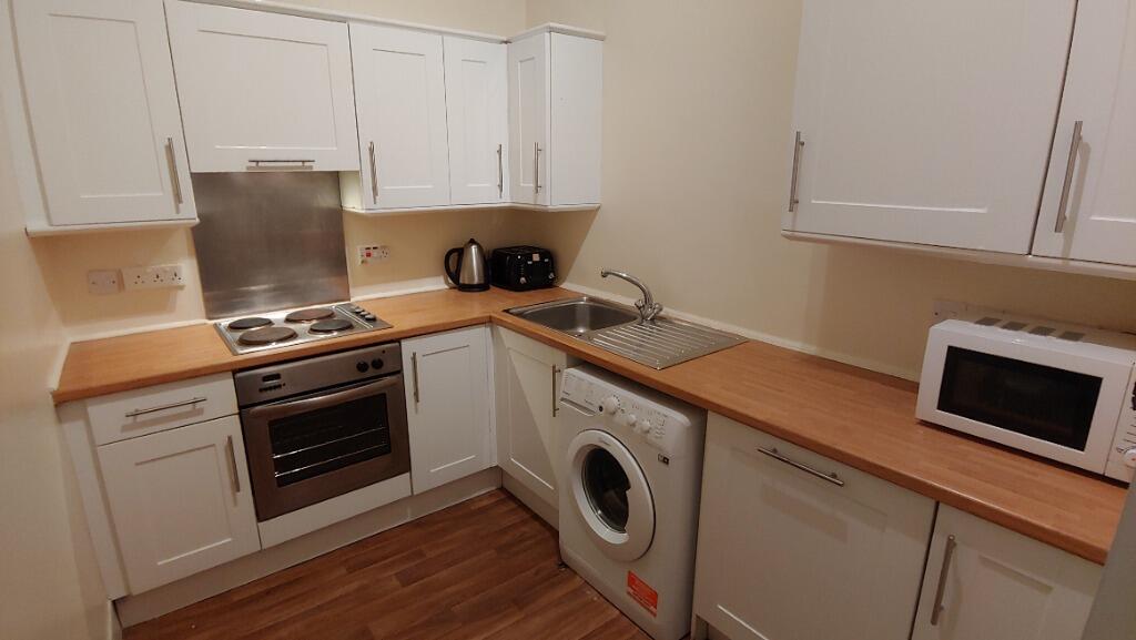 4 bedroom flat for rent in Moat Place, Slateford, Edinburgh, EH14