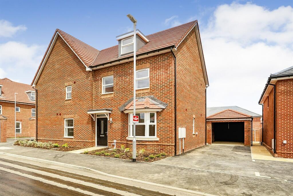Main image of property: 3 bedroom Semi Detached House in Dragon Way Sturry