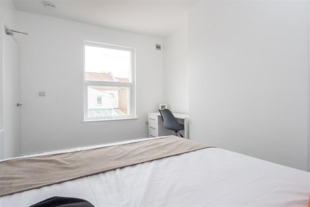 Additional property image - 3 bedroom Terraced House in Beaufort Street, Bristol