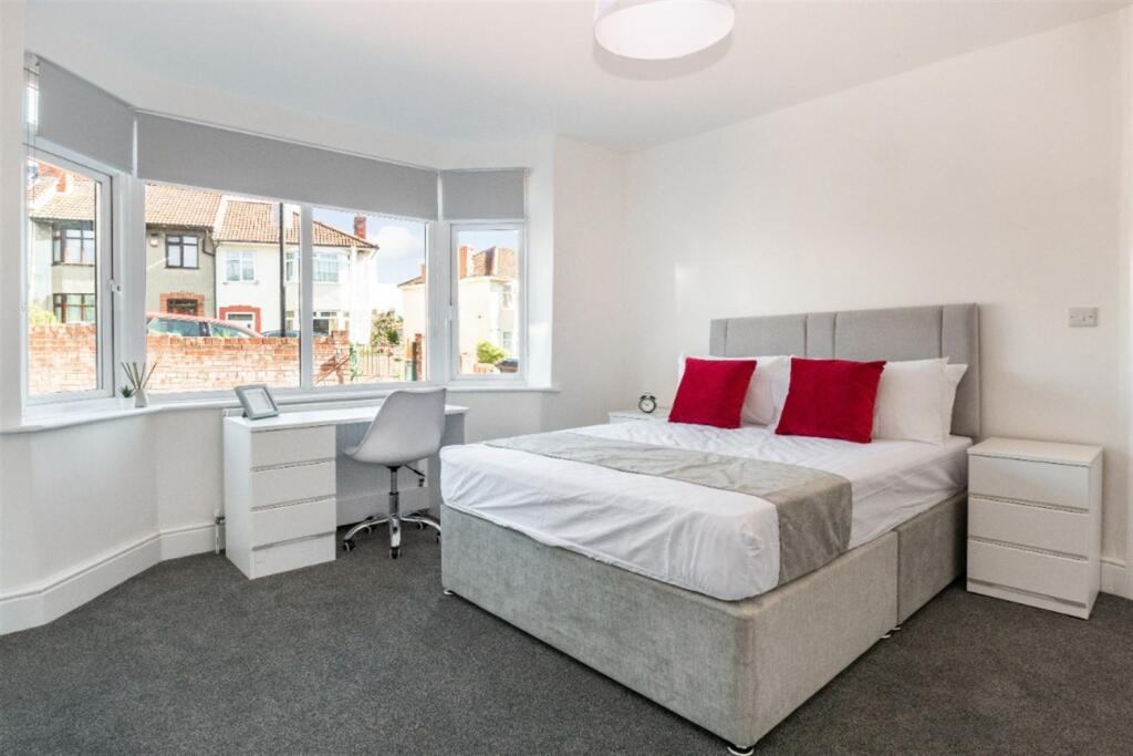 Additional property image - 4 bedroom Semi Detached House in Jean Road, Bristol