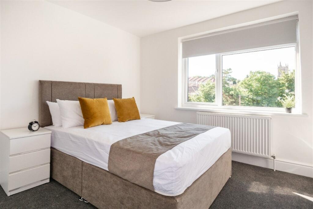 Additional property image - 4 bedroom Semi Detached House in Jean Road, Bristol