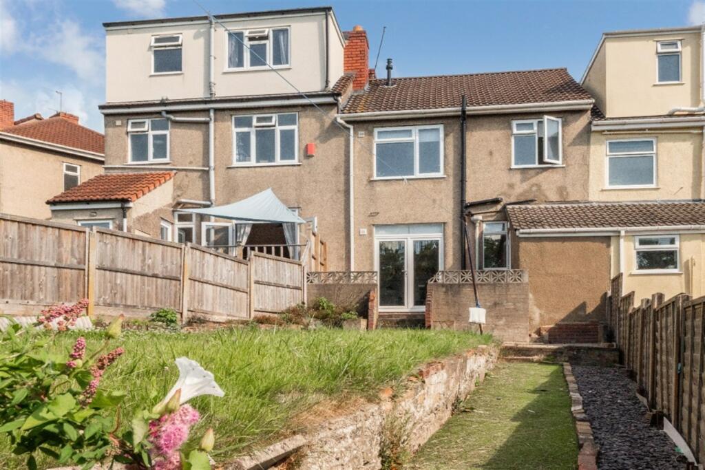 Additional property image - 4 bedroom Semi Detached House in Jean Road, Bristol