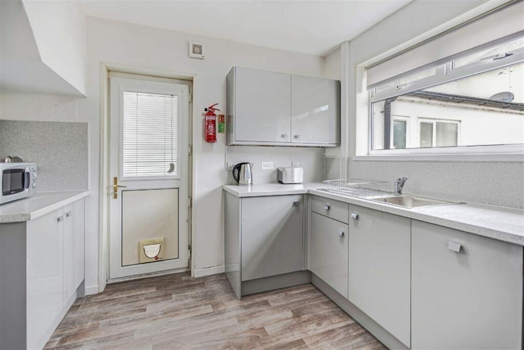 Additional property image - 4 bedroom End of Terrace House in Greystoke Avenue, Bristol