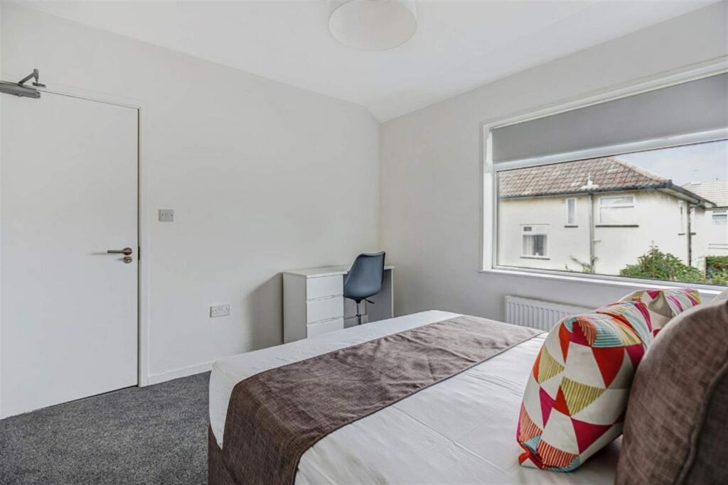 Additional property image - 4 bedroom End of Terrace House in Greystoke Avenue, Bristol