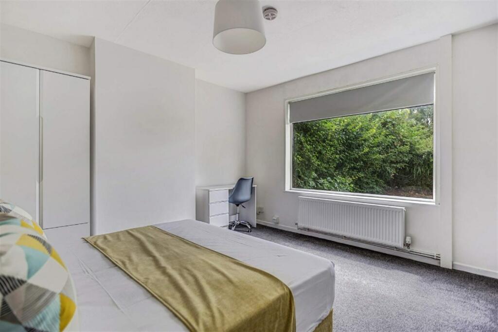 Additional property image - 4 bedroom End of Terrace House in Greystoke Avenue, Bristol
