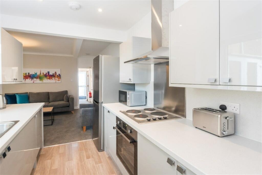 Additional property image - 4 bedroom Terraced House in Balmain Street, Bristol