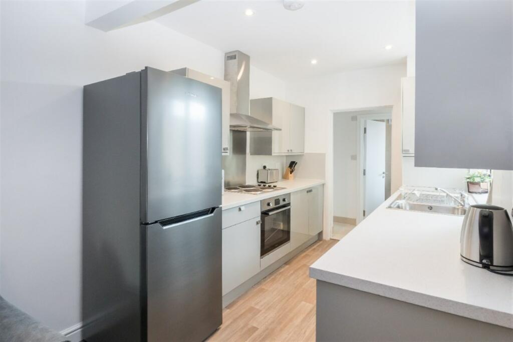 Additional property image - 4 bedroom Terraced House in Balmain Street, Bristol