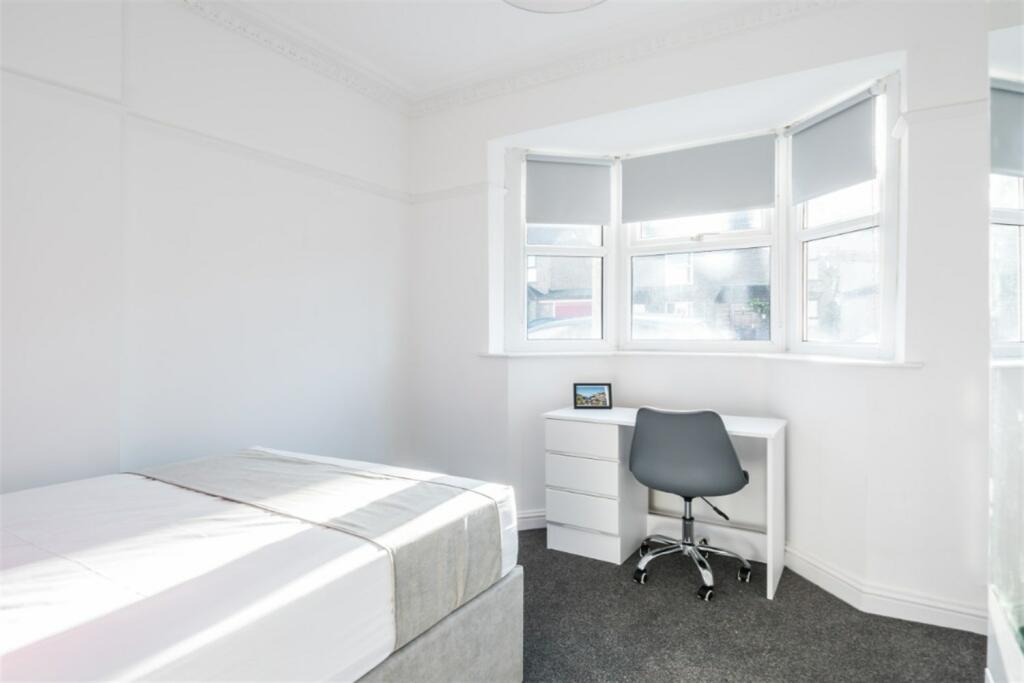 Additional property image - 3 bedroom Terraced House in Staple Hill Road, Fishponds