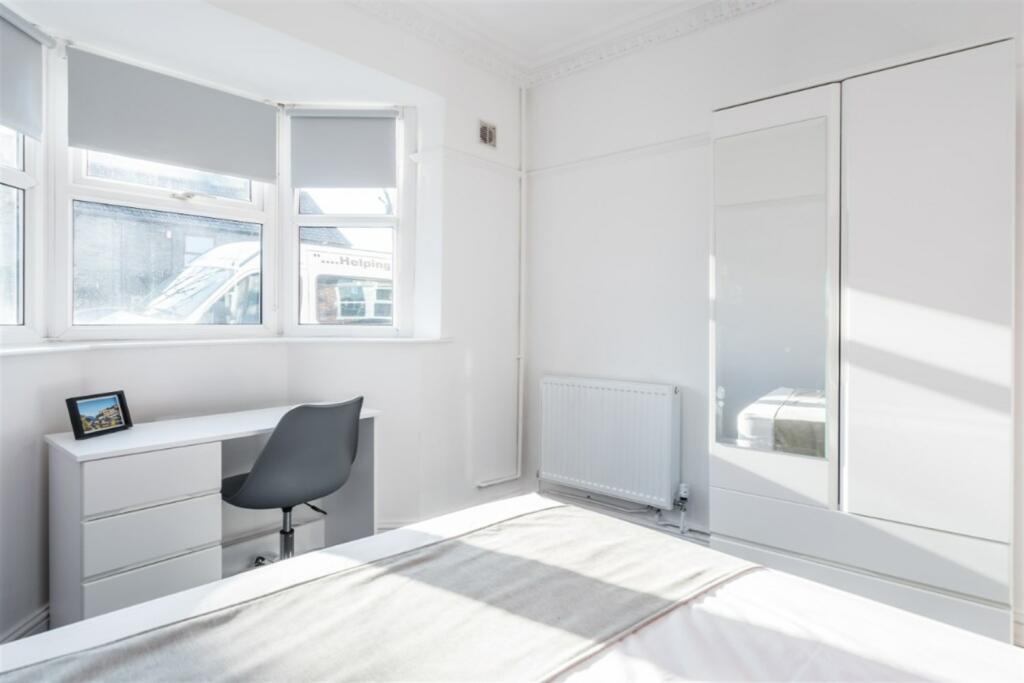 Additional property image - 3 bedroom Terraced House in Staple Hill Road, Fishponds