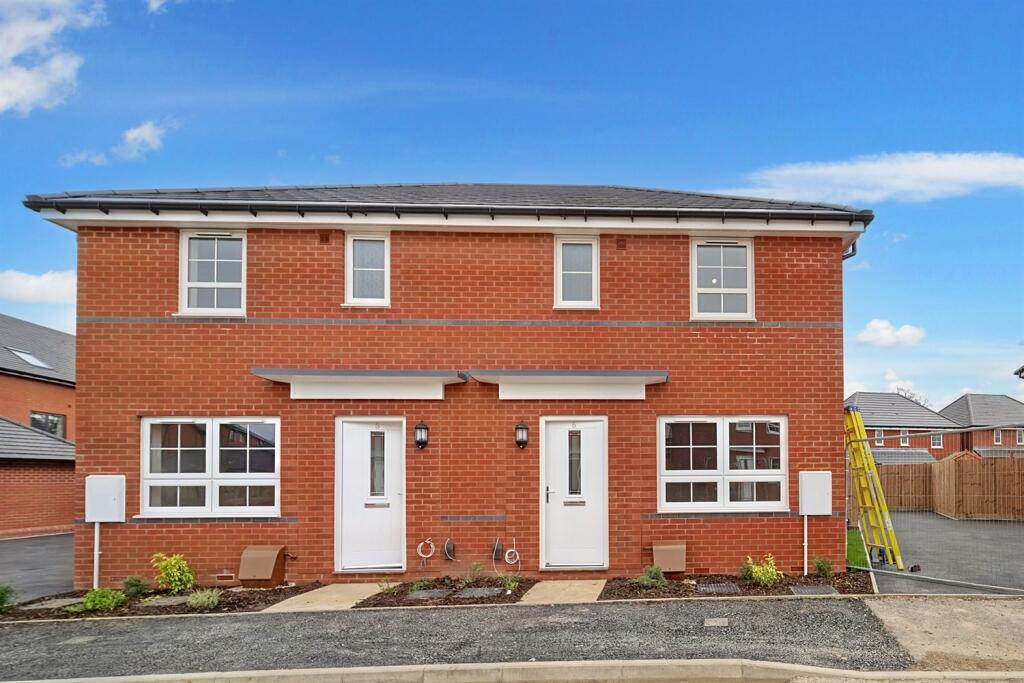 Main image of property: 3 bedroom Semi Detached House in Campbell Drive, Lighthorne