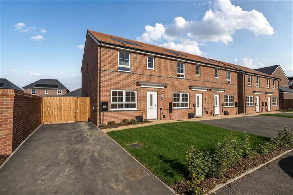 Main image of property: 3 bedroom Terraced House in Ilex Drive, Tewkesbury