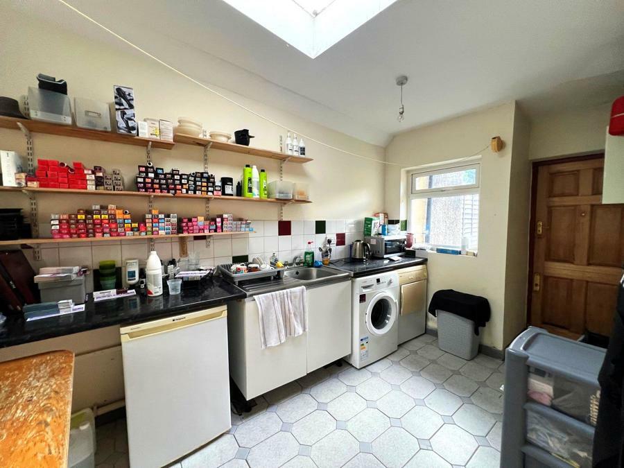 Additional property image - 219 Chipstead Valley Road, Coulsdon, Surrey
