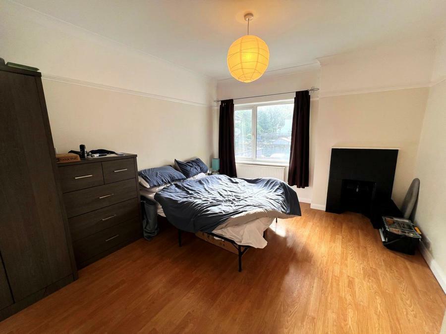 Additional property image - 219 Chipstead Valley Road, Coulsdon, Surrey