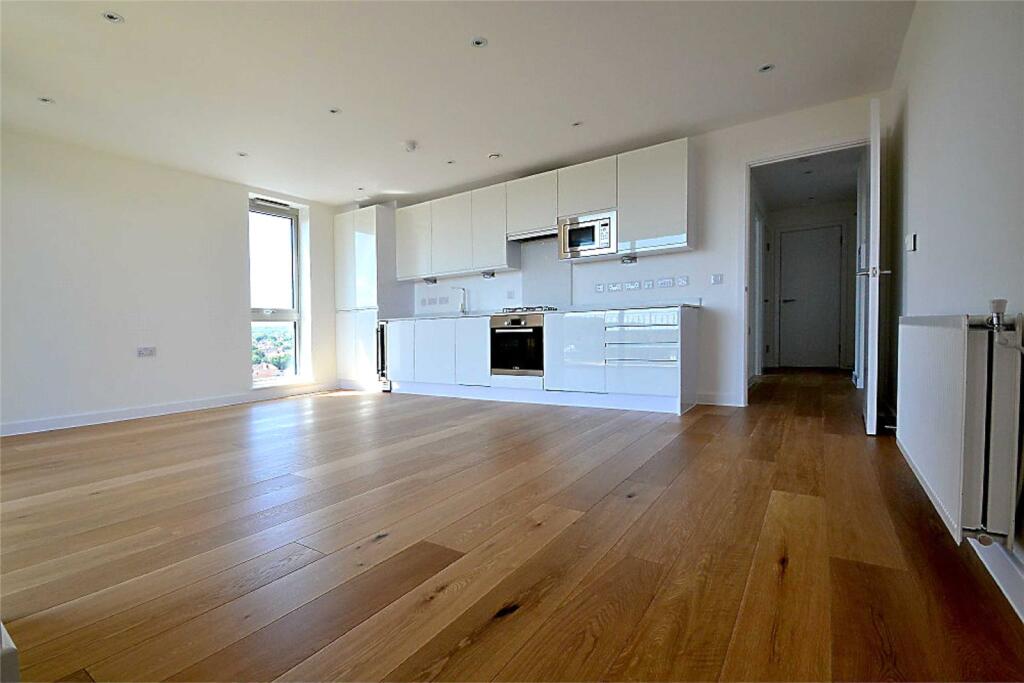 Main image of property: 335 - 337 Bromley Road, London, SE6
