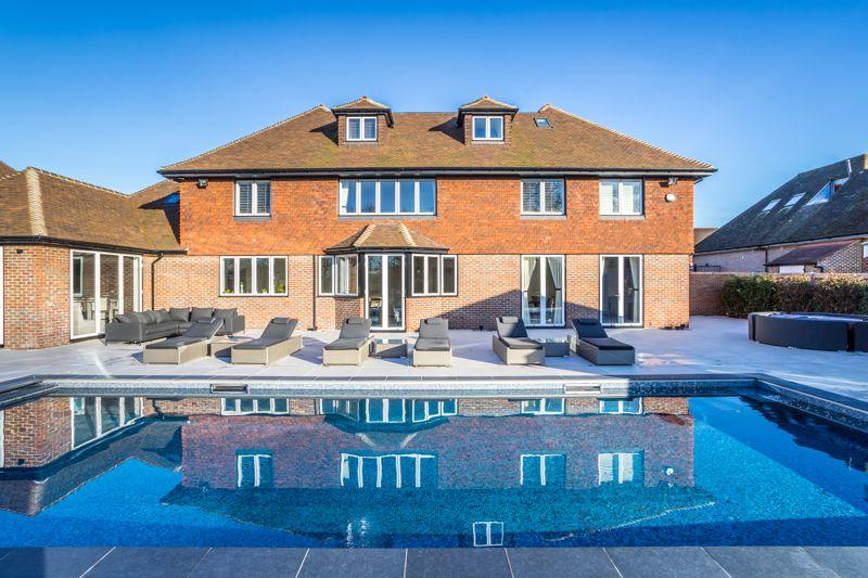 7 bedroom detached house for sale in Golf Side, South Cheam, SM2