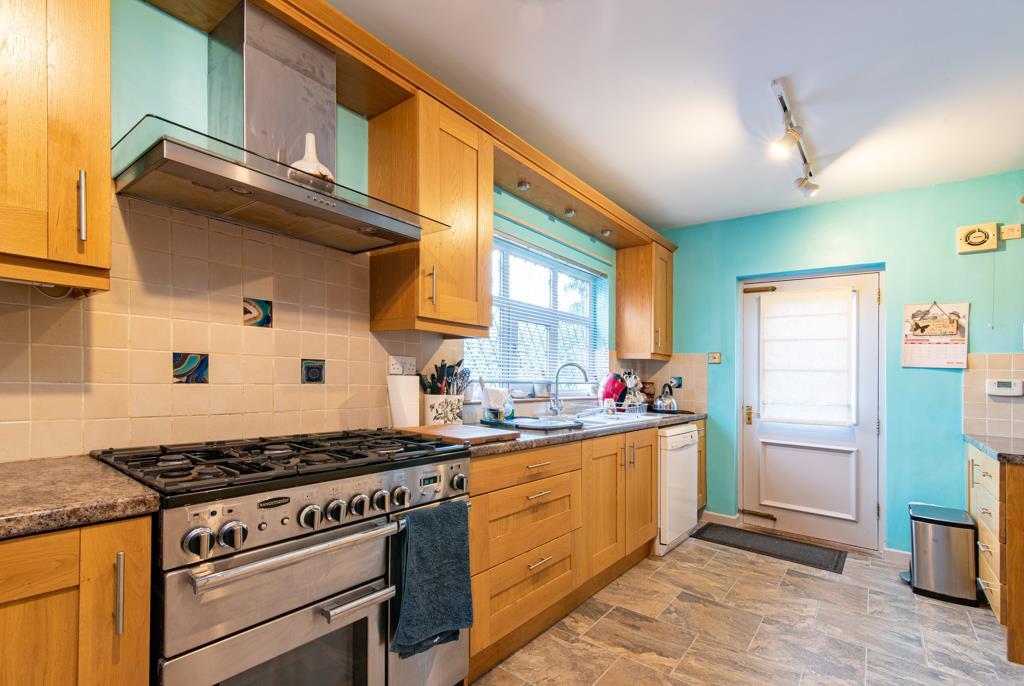 3 bedroom detached house for sale in Nottingham Road, Lowdham, NG14