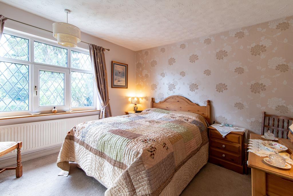 3 bedroom detached house for sale in Nottingham Road, Lowdham, NG14