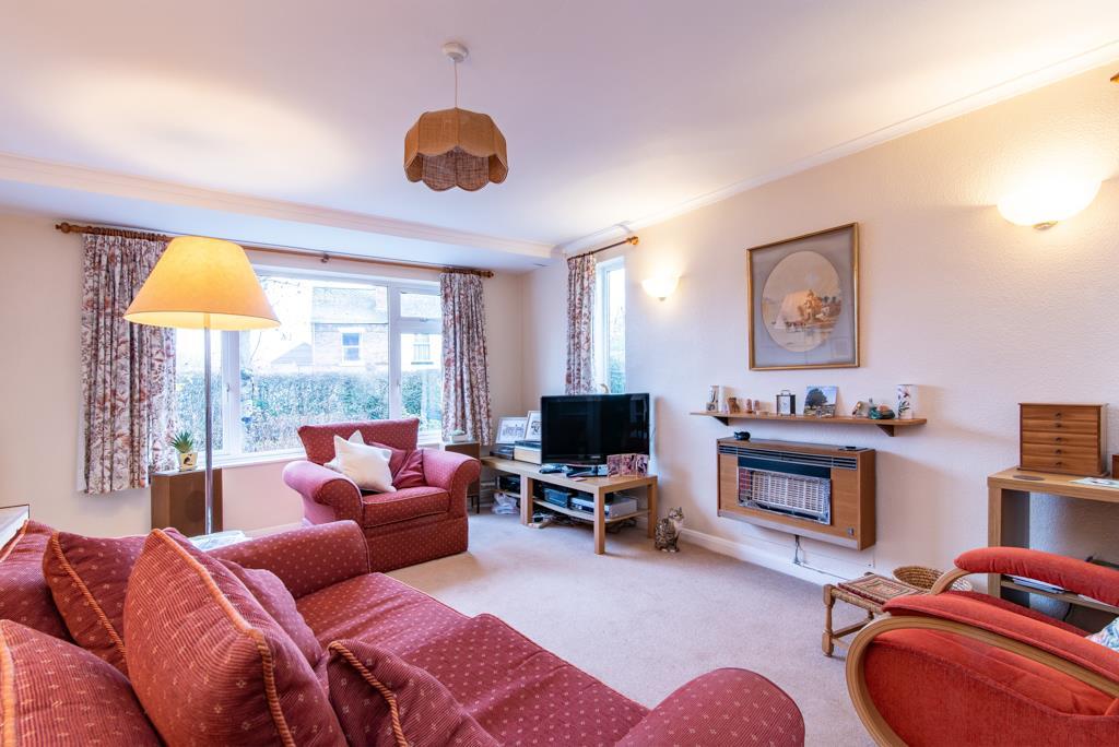 5 bedroom detached house for sale in Main Street, Burton Joyce