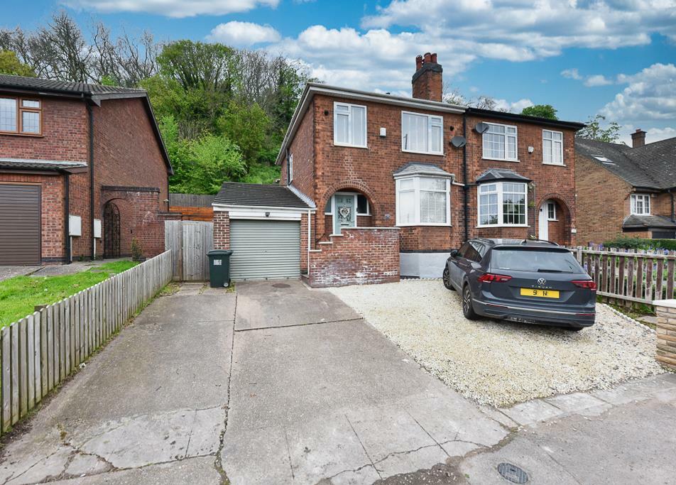 3 bedroom semidetached house for sale in Nottingham Road, Burton Joyce NG14