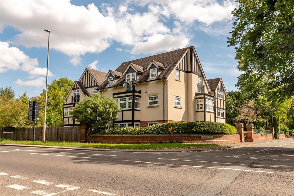 Main image of property: Shaftesbury Avenue, Burton Joyce