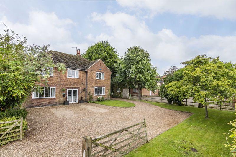 5 bedroom detached house for sale in Caythorpe Road, Caythorpe