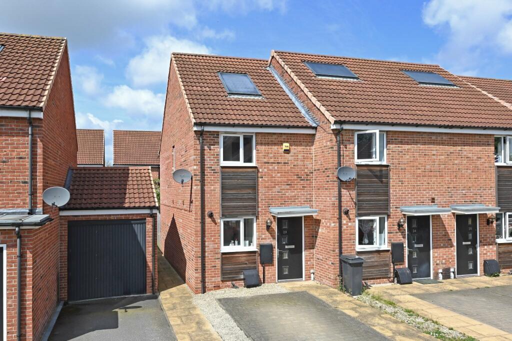 2 bedroom end of terrace house for sale in Turner Close, Huntington Road, York, YO31