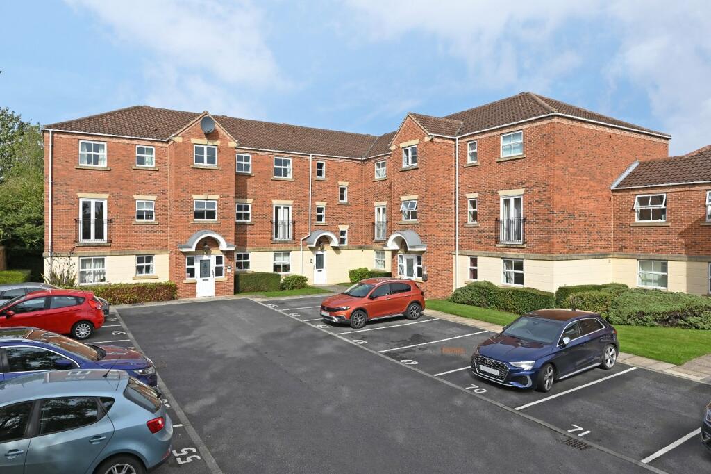 2 bedroom flat for sale in St. Pauls Mews, Holgate, York, YO24