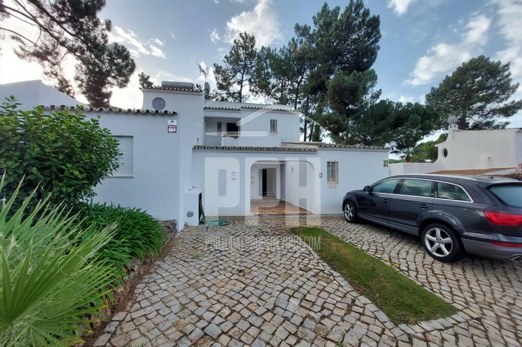 3 bedroom town house for sale in Vilamoura, Algarve, Portugal