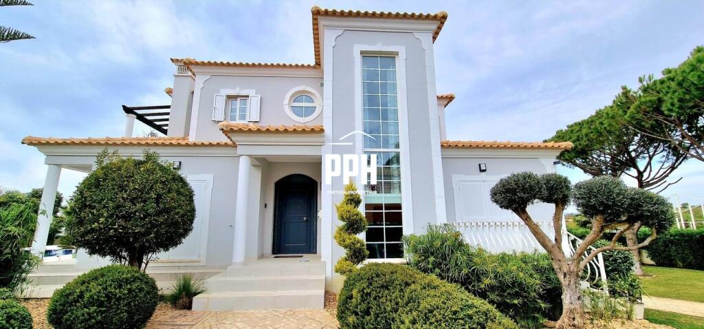 Main image of property: Algarve, Almancil