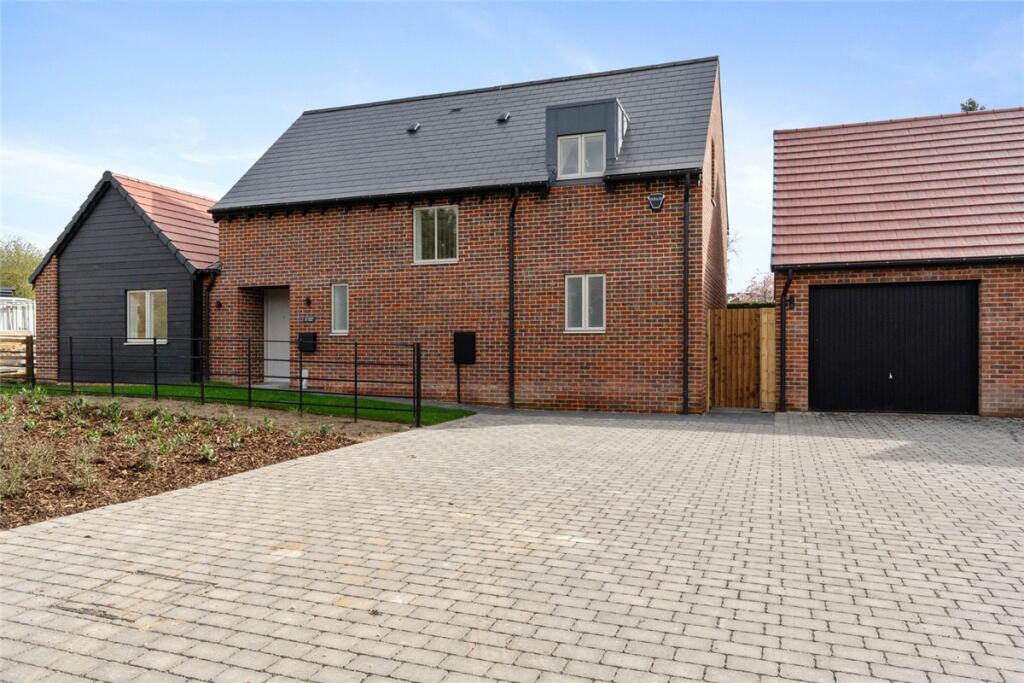3 bedroom detached house for sale in Ash Drive, Ashley, Newmarket, CB8