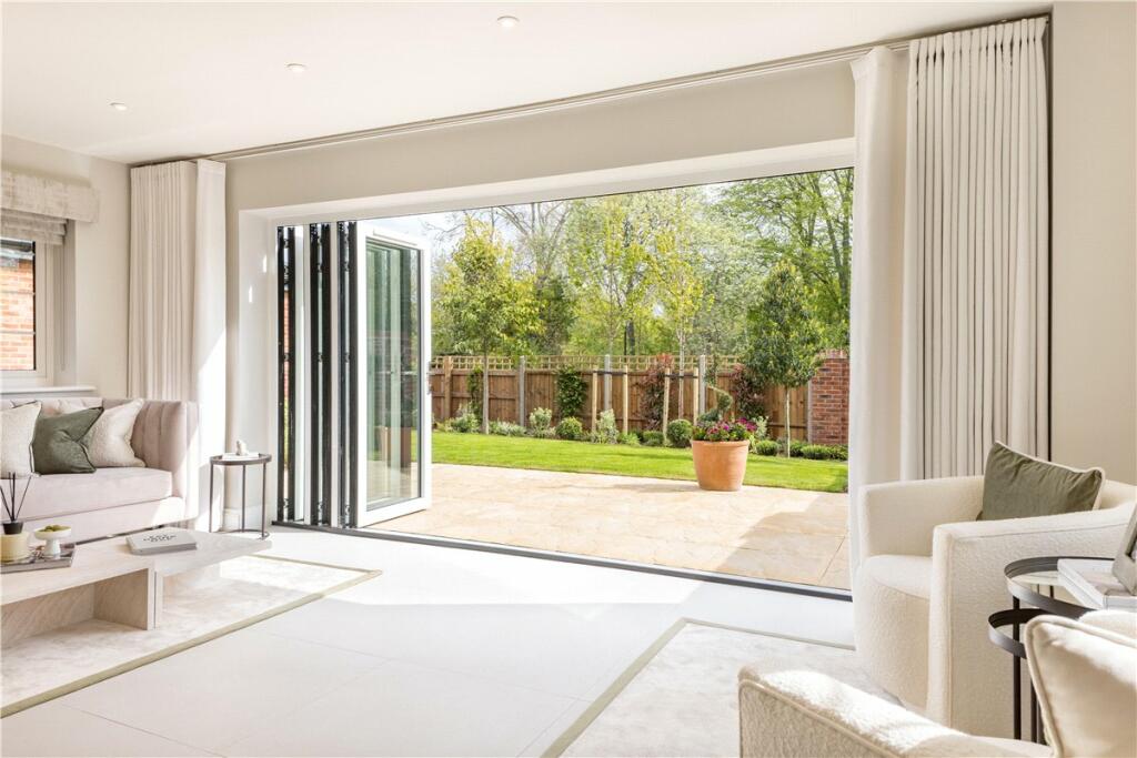 Additional property image - Hayfield Lodge, Over, Cambridge, CB24