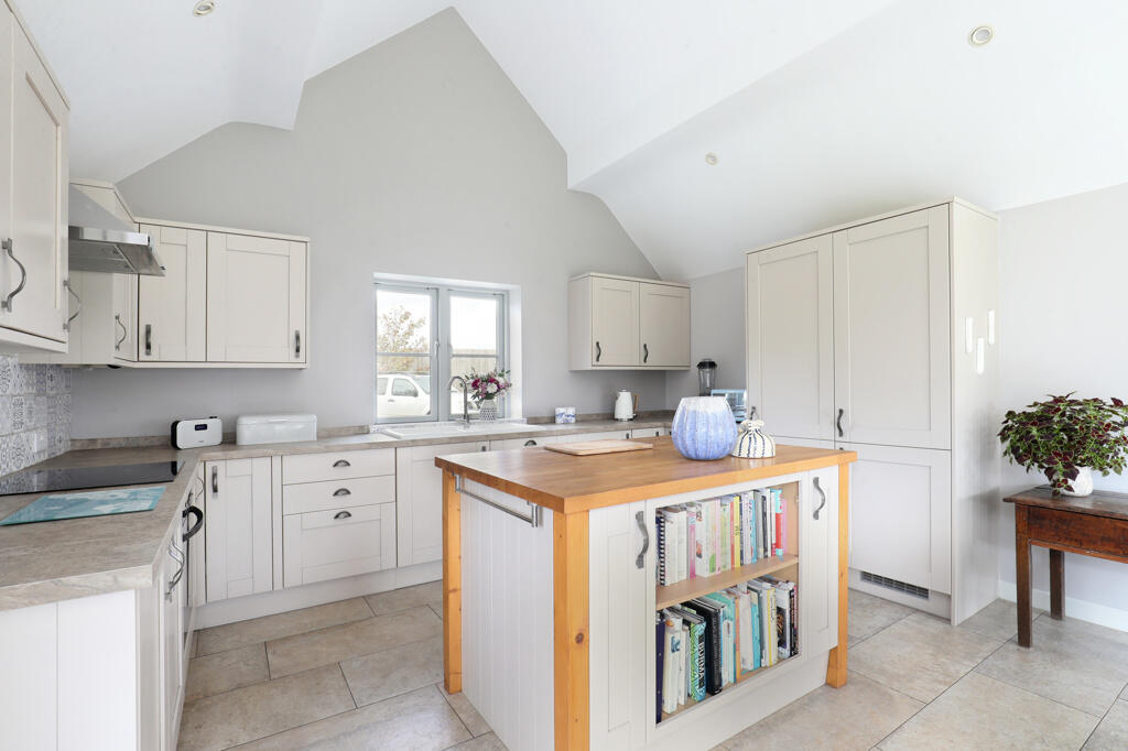 Additional property image - Swallows Barn, Sluice Farm, Wick St. Lawrence, Weston-Super-Mare, Somerset, BS22