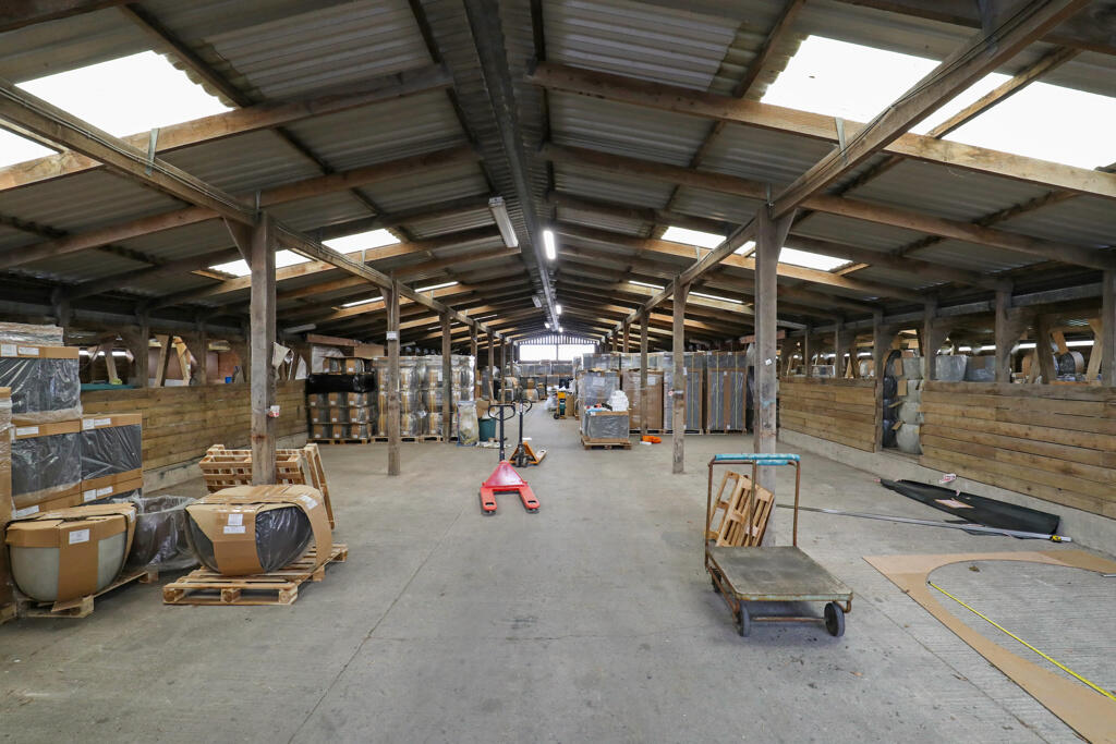 Additional property image - Swallows Barn, Sluice Farm, Wick St. Lawrence, Weston-Super-Mare, Somerset, BS22