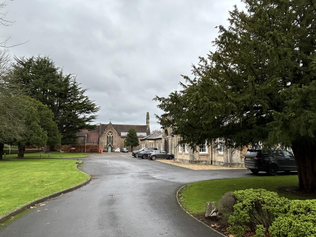 Additional property image - 8 Farleigh Court, Old Weston Road, Flax Bourton, Bristol, Somerset, BS48
