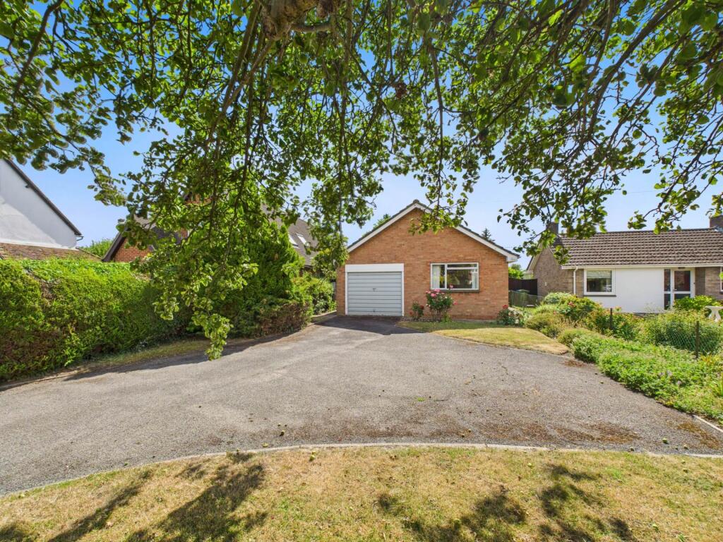 Main image of property: Detached single level bungalow, Aylesbury Road, Wendover