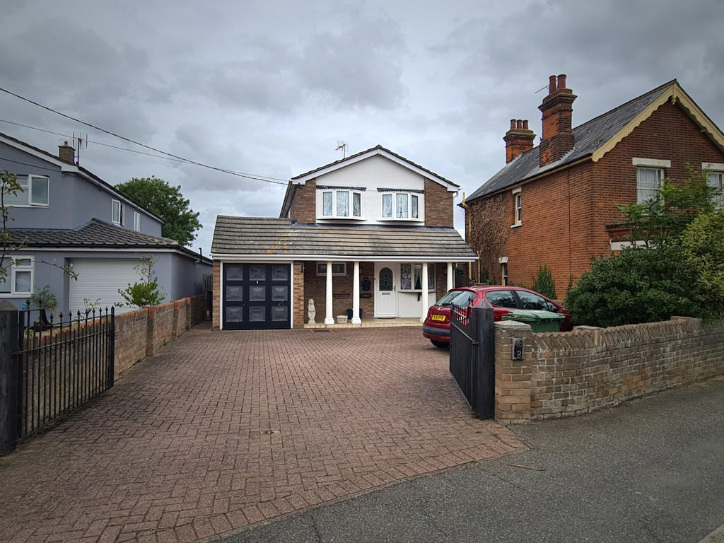 3 bedroom detached house for sale in North End, Southminster, CM0