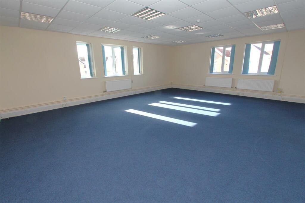 Additional property image - Soundwell Road, Bristol