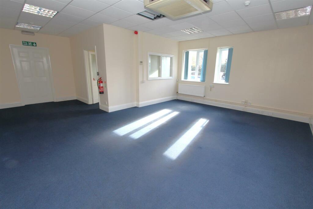 Additional property image - Soundwell Road, Bristol