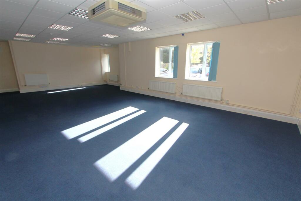 Additional property image - Soundwell Road, Bristol