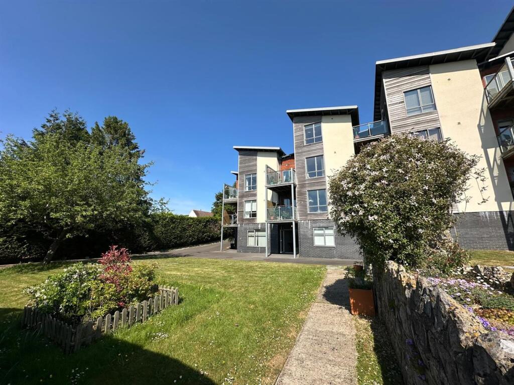 Main image of property: Wellsway, Keynsham, Bristol