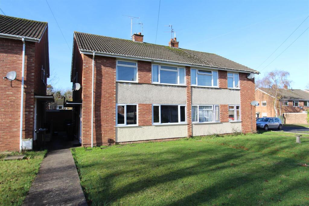 Main image of property: Reynolds Close, Keynsham, Bristol