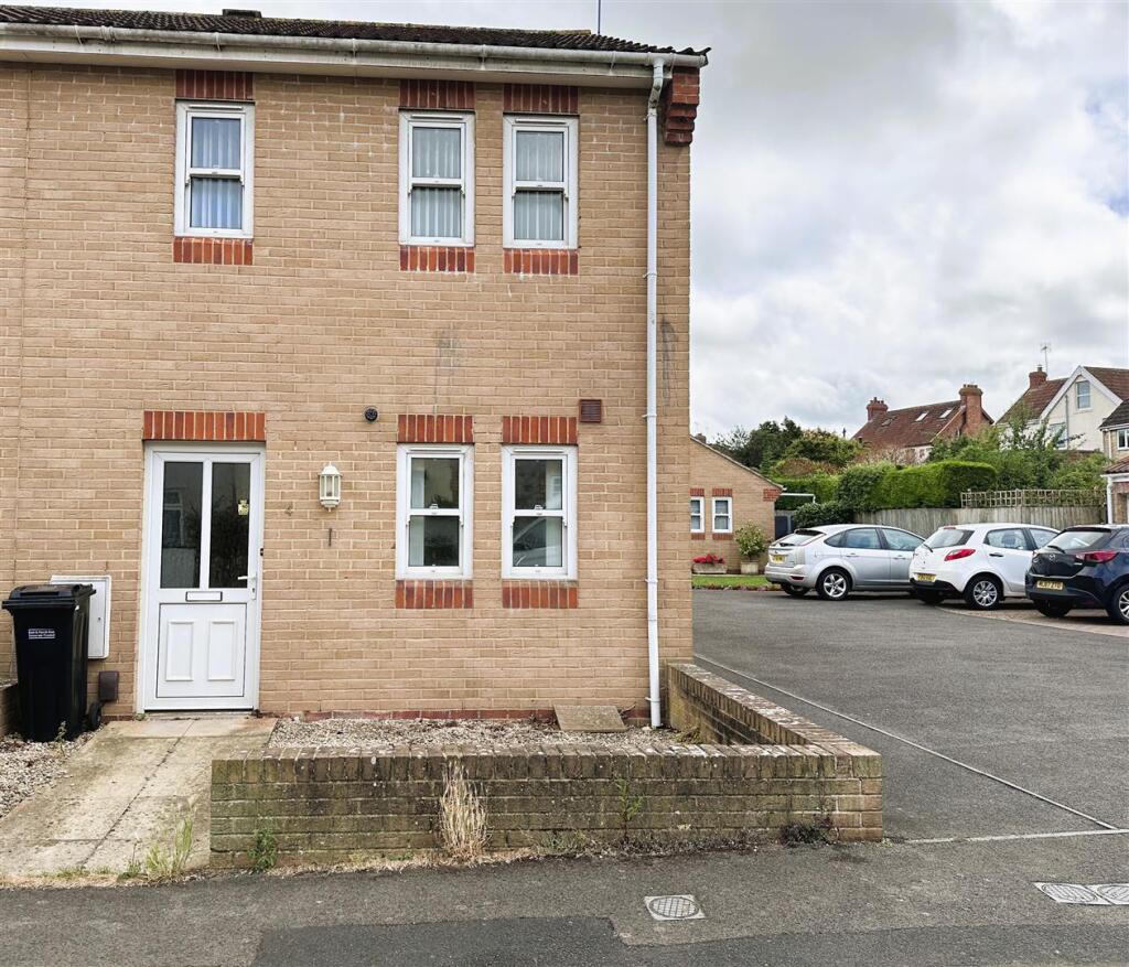 Main image of property: 4 Sherwood Road, Keynsham, Bristol