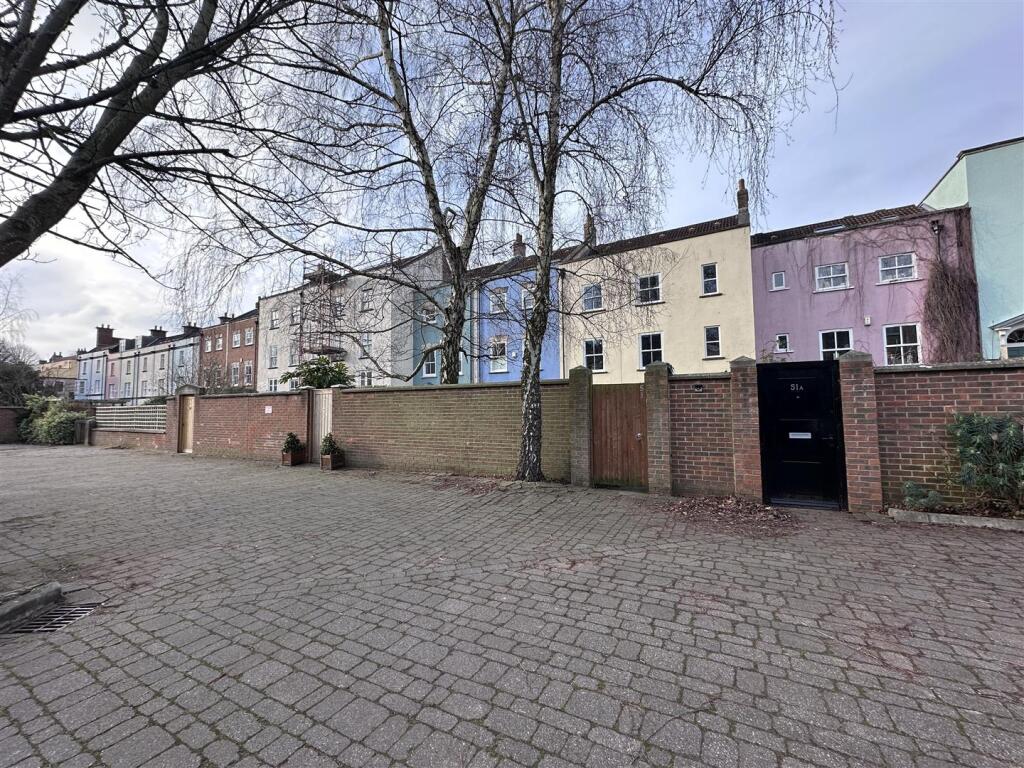 Main image of property: Flat 3, 45 Kingsdown Parade, Bristol