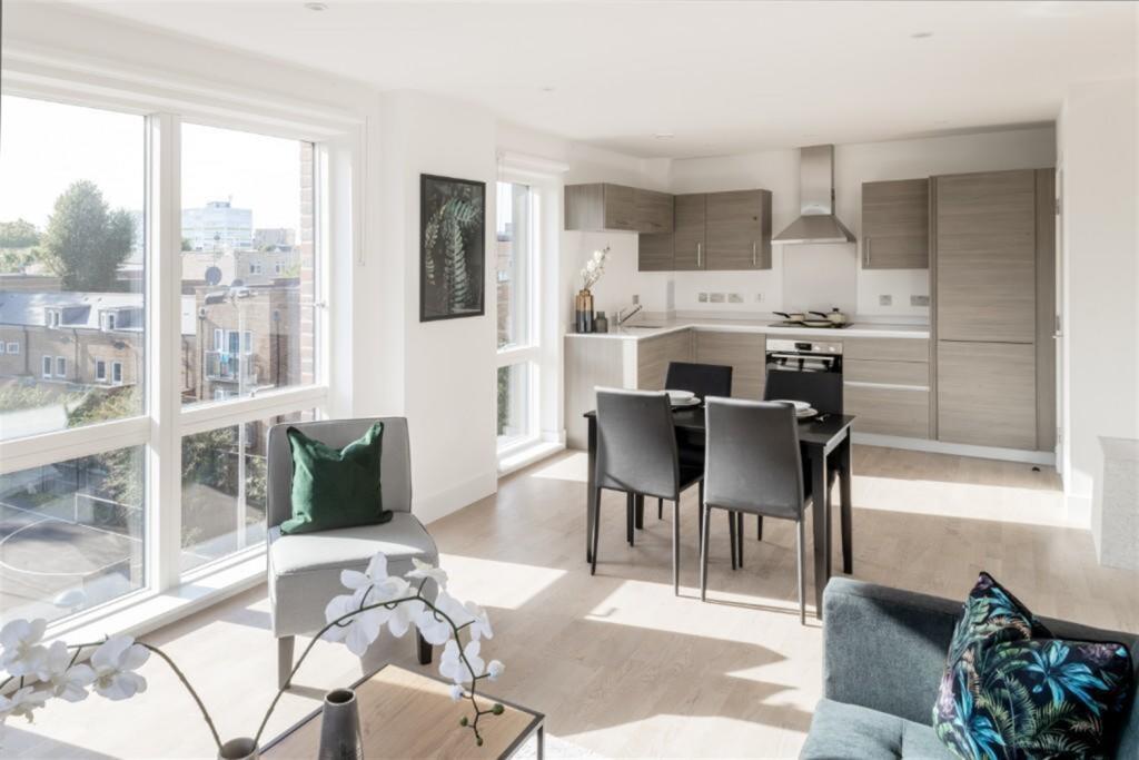 Main image of property: Pechora Way, London E14